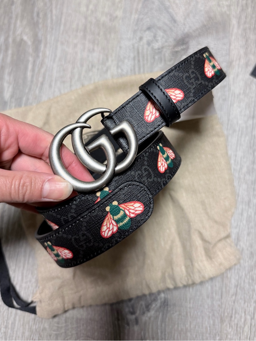 New Gucci GG Marmont black leather GG supreme bees belt